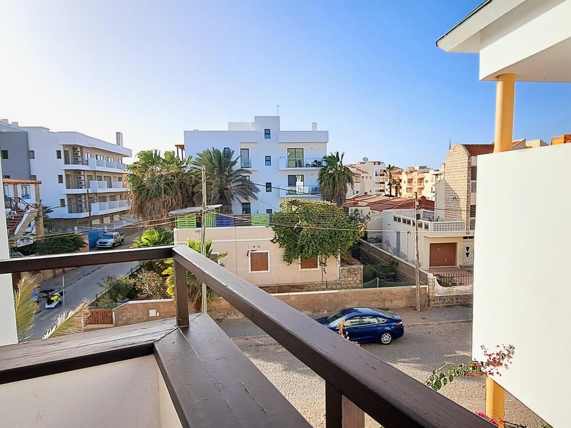 Sal Service Leme Bedje Residence Santa Maria Bagian luar foto